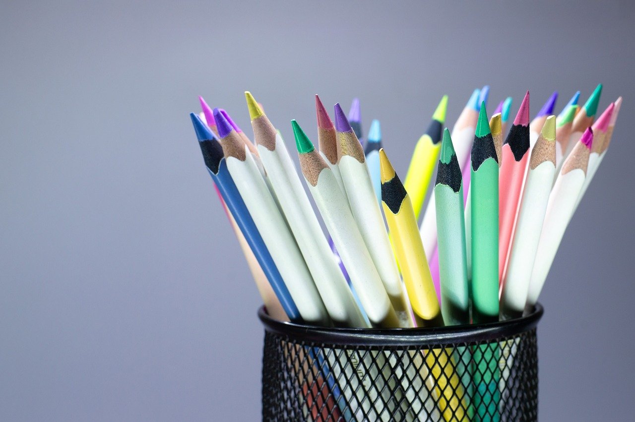 DRAW & TRADE